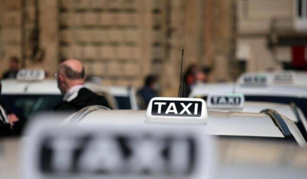 Taxi, sciopero nazionale il 15 dicembre: a novembre manifestazioni in tre città