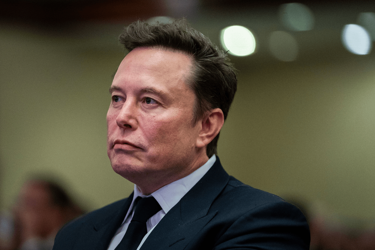 Ucraina, Musk spegne Starlink e ferma i droni di Kiev: “Decisione di Trump”