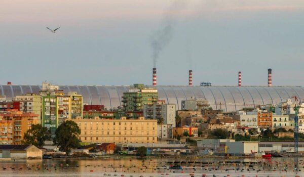 Ex Ilva, incontro governo-sindacati. Mantovano: “Porteremo decreto con misure per lavoratori oggi in Cdm”