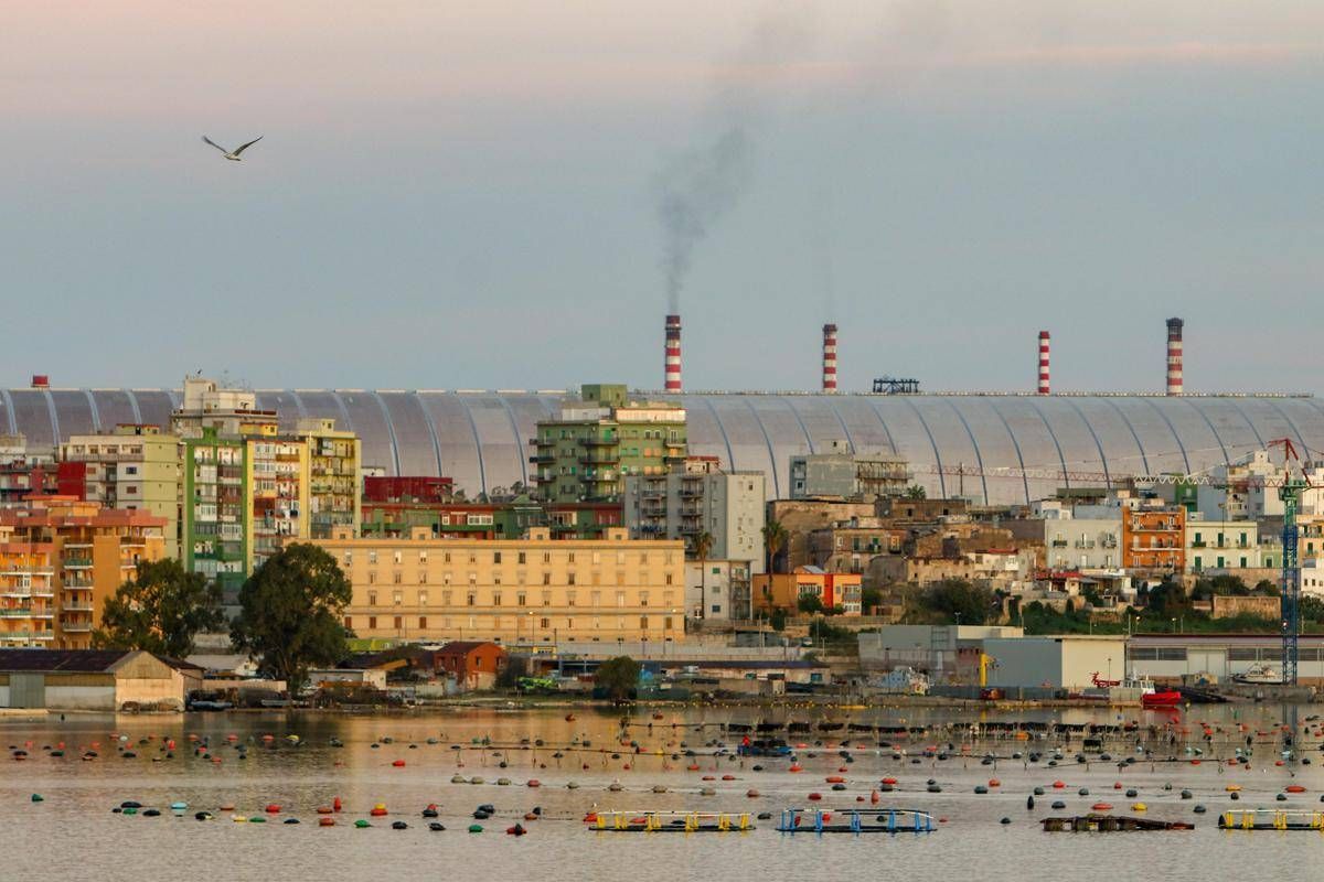 Ex Ilva, incontro governo-sindacati. Mantovano: “Porteremo decreto con misure per lavoratori oggi in Cdm”