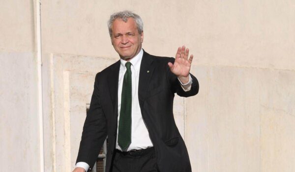 L’enigma Mentana e la successione al TgLa7 tra boatos e incertezze: cosa sappiamo