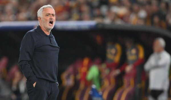 Mourinho: “Sul 3-1 per tutti la partita era morta invece erano morti i giocatori della Roma”