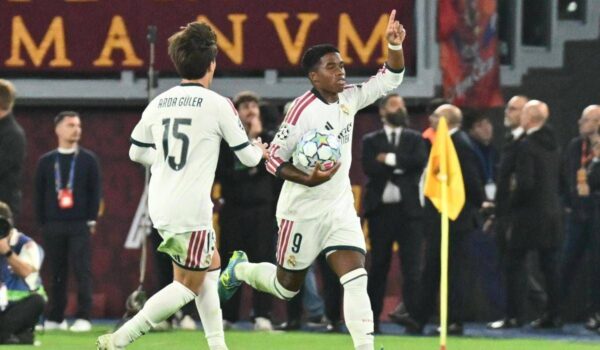 Roma, harakiri all’Olimpico: avanti 3-1 all’83’, crolla nel finale e il Real Madrid vince 4-3 al 90′