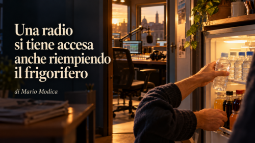 Una radio si tiene accesa anche riempiendo il frigorifero